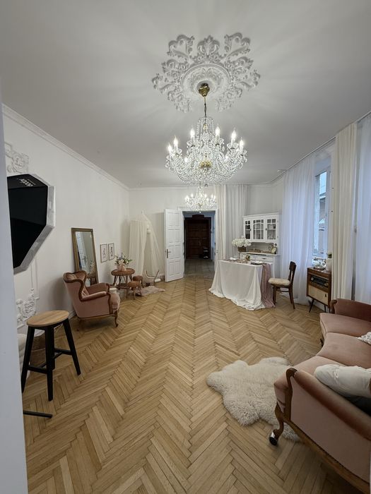 Продаж сучасної фото-студії в центрі м. Надвірна