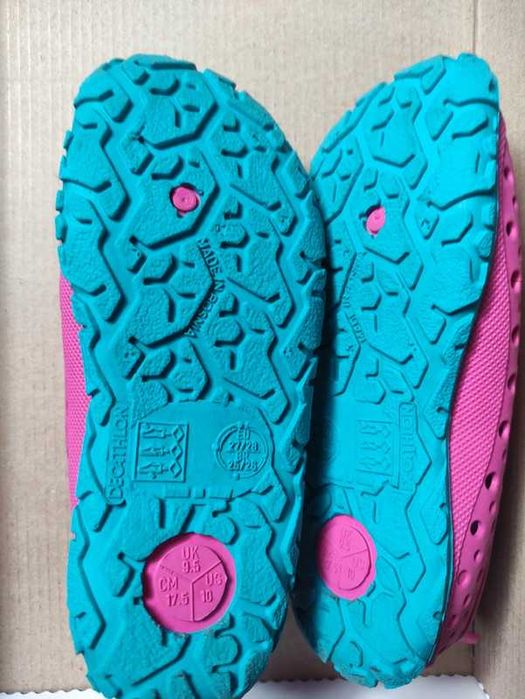 Buty na basen ...
