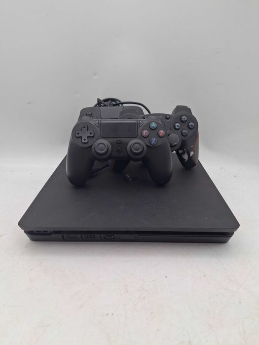 Konsola Sony PlayStation 4 slim 1 TB + 3 pady PS4