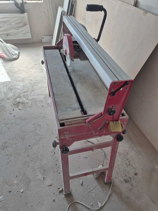 Продам Плиткоріз  Stark TC 960-230  в хорошому  стані