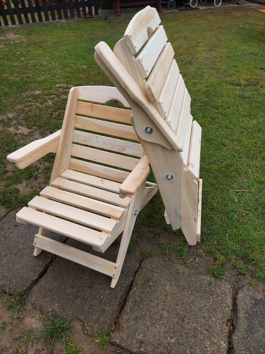 Krzesła ogrodowe drewniane