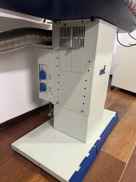 Промисловий німецький прасувальний стіл veit з витяжкою