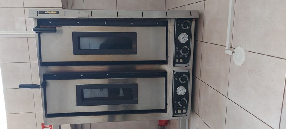 Piec do pizzy Prismafood Hendi 226759 ze stojakiem