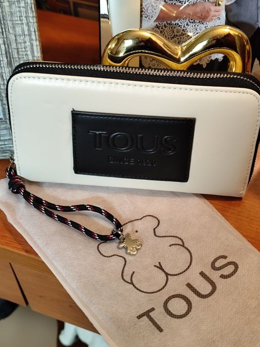 Porta moedas cartões notas etc Tous preto e perola