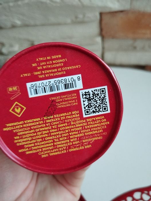 Nowa woda toaletowa Versace Red Jeans 75 ml w puszce