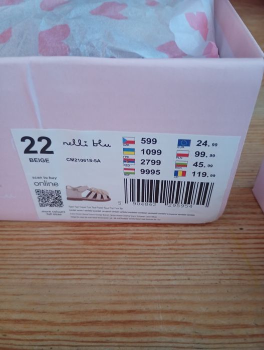 Sandałki dziewczęce