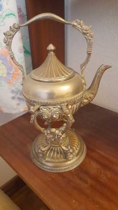 Samovar antigo em casquinha