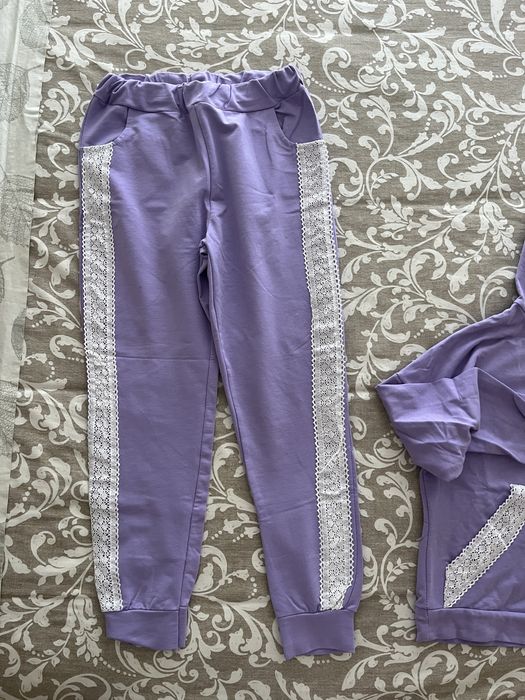 Fato de treino lilas com renda