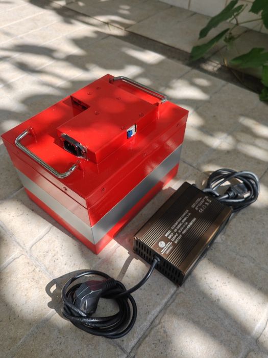 Bateria de Lítio 60Ah + Carregador (Gose / Motas Elétricas