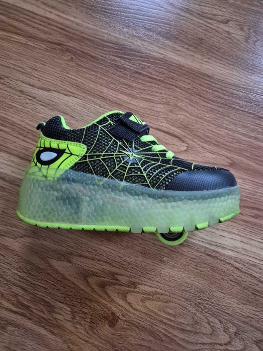 Кросівки з LED підсвічуванням та роликами, на 2-х колесах