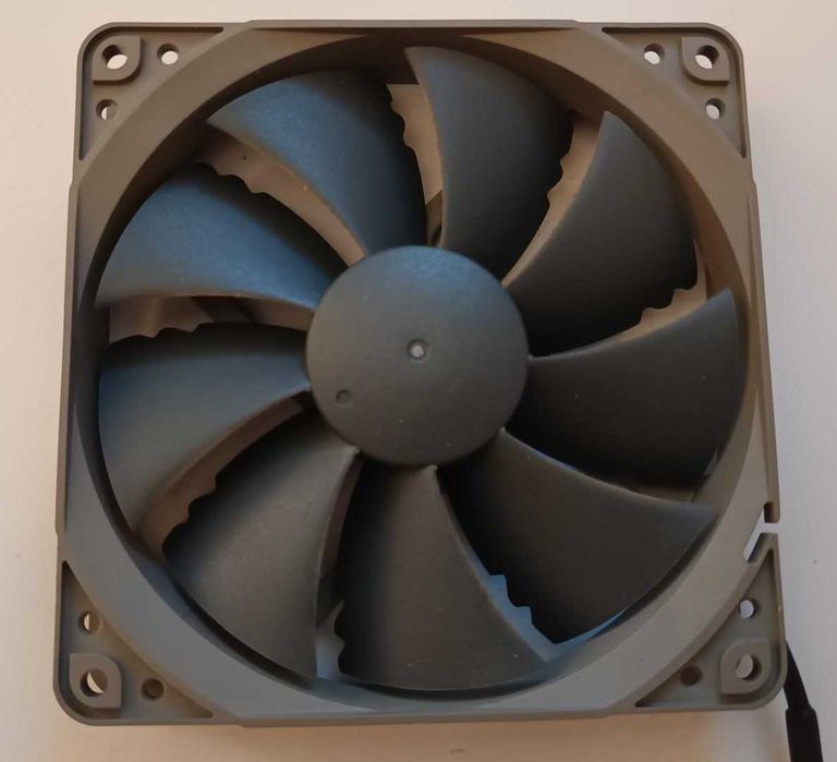 Ventoinha Noctua NF-P12 Redux-1300 3 Pinos