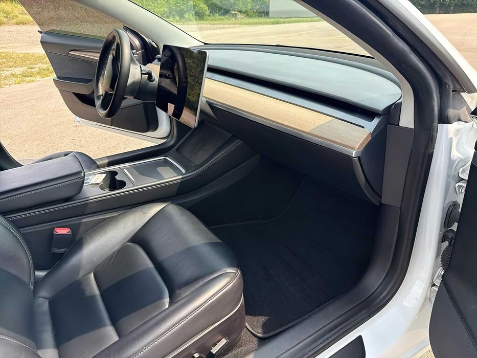 Tesla Model 3 Performance      2022