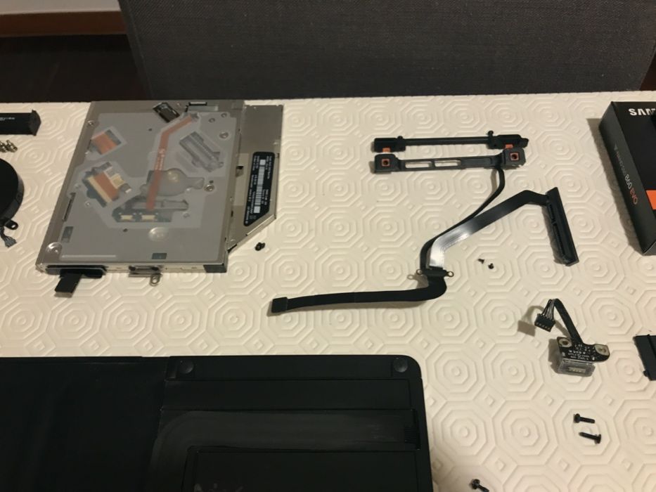 Macbook Pro - Peças