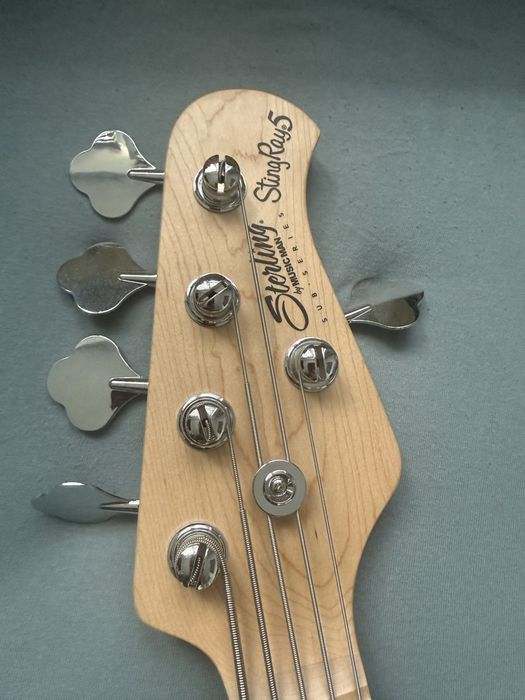Sterling Stingray Ray5 Bass czarny gitara basowa
