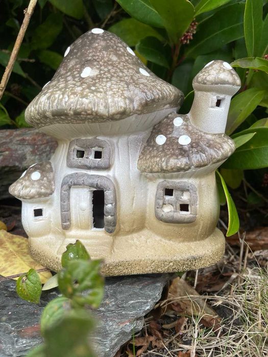 Садова фігурка «Грибний будиночок»