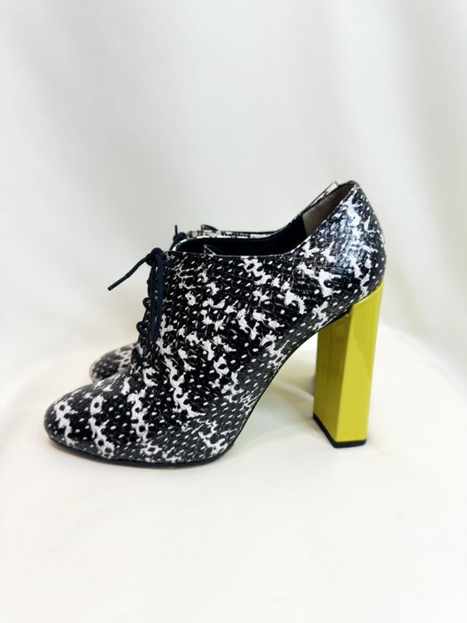 Fendi (Оригінал) Шкіряні черевики, розмір 39