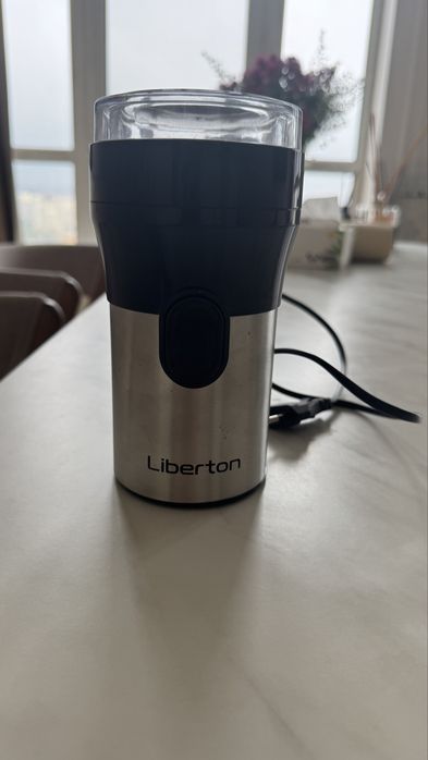 Продам нову кавомолку liberton lcg-2303