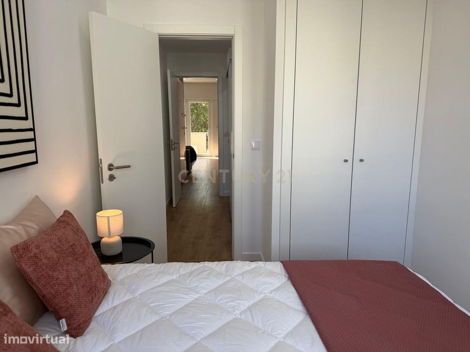 Apartamento T3 Renovado com Suite, Varanda e Cozinha Totalmente Equipa