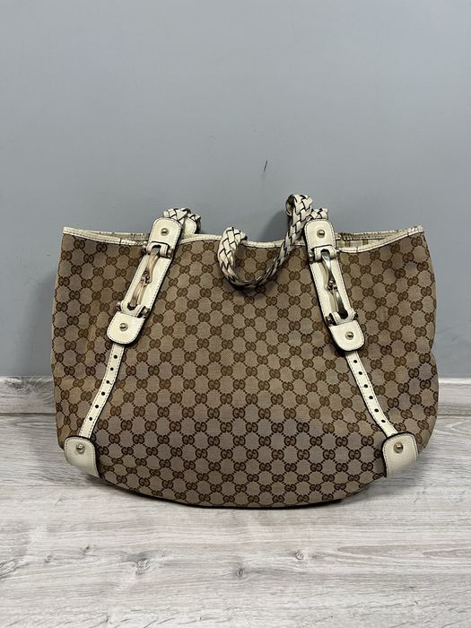 Сумка Gucci Medium Pelham Shoulder Bag