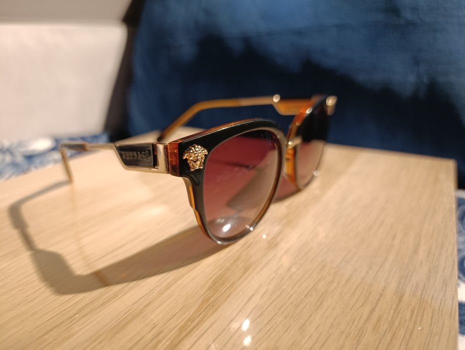 Louis Vuitton, Versace okulary przeciwsłoneczne.