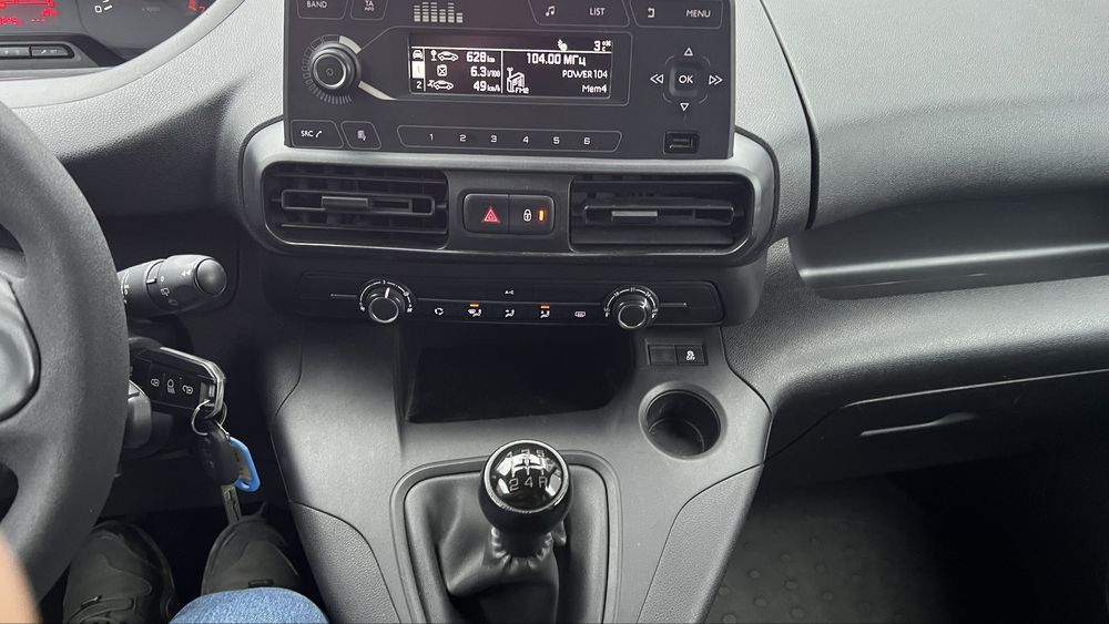 Пежо рифтер . Партнер