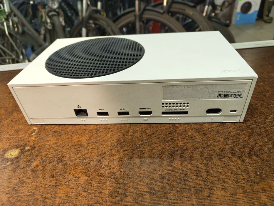 Konsola Xbox Series S Digital + pad