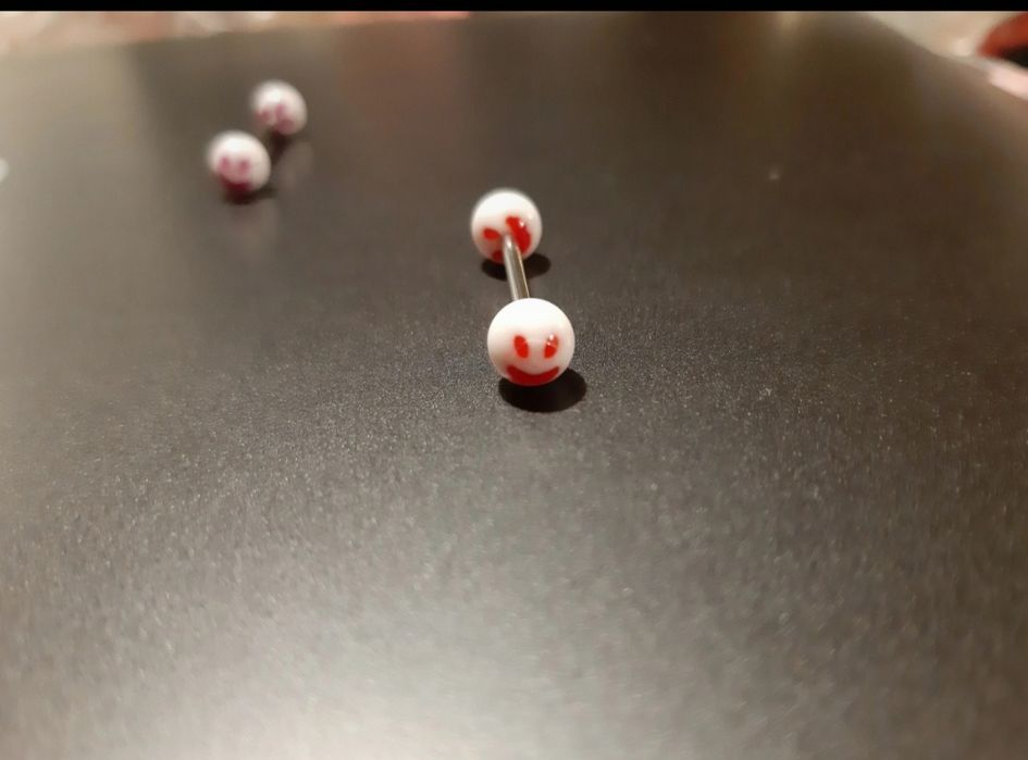 Kolczyk do języka piercing rożowa buźka :)