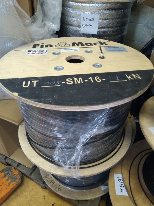 Круглий діалектрик Оптичний кабель FinMark UT008-SM-16-1KN