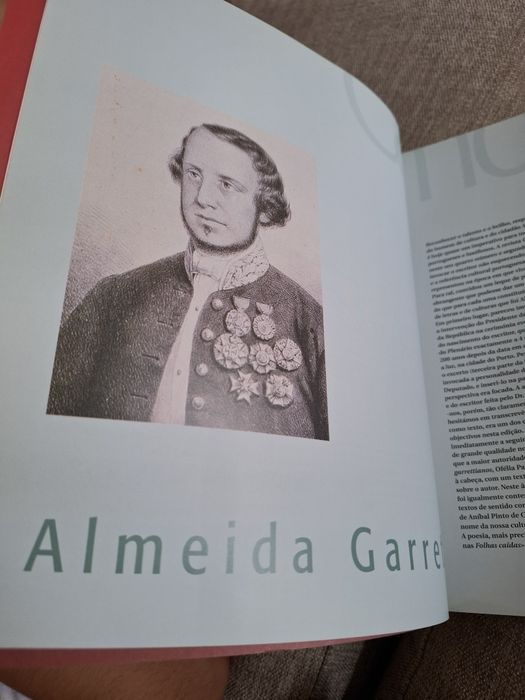 Revista Camões - Almeida Garret