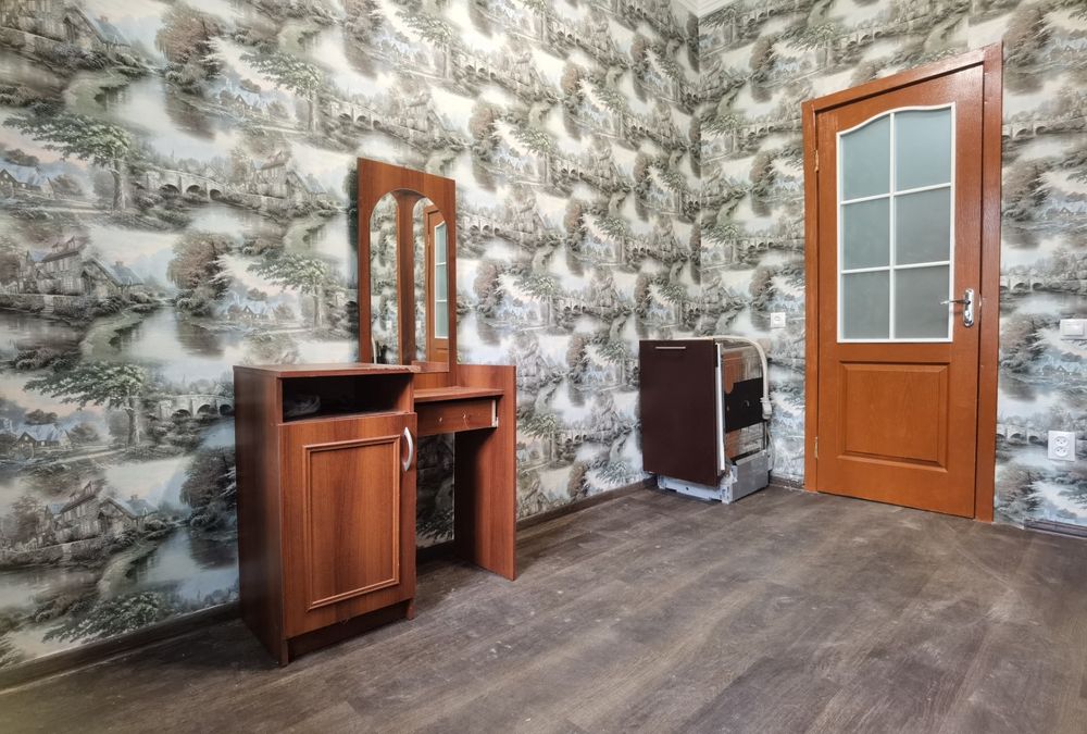 Продам 2к сталинку на улице Кутузова