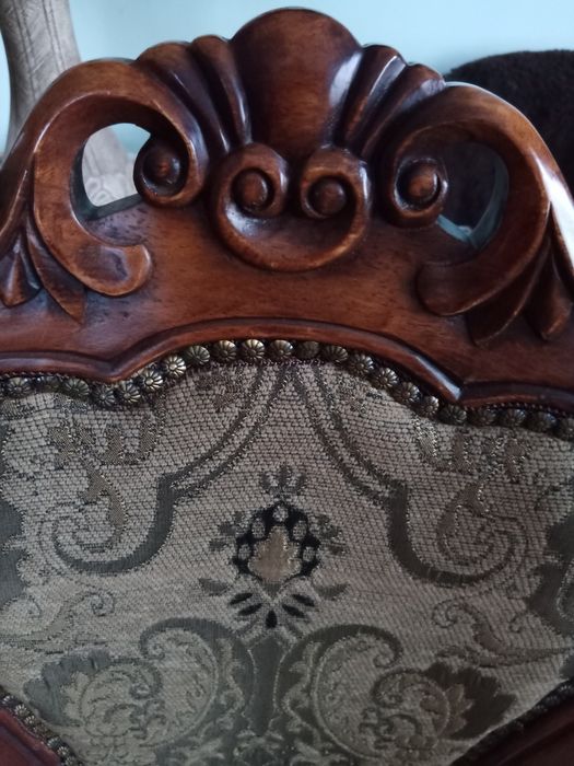 Стіл та стільці/ Малайзія/Стіл великий,довжина 2 метри.