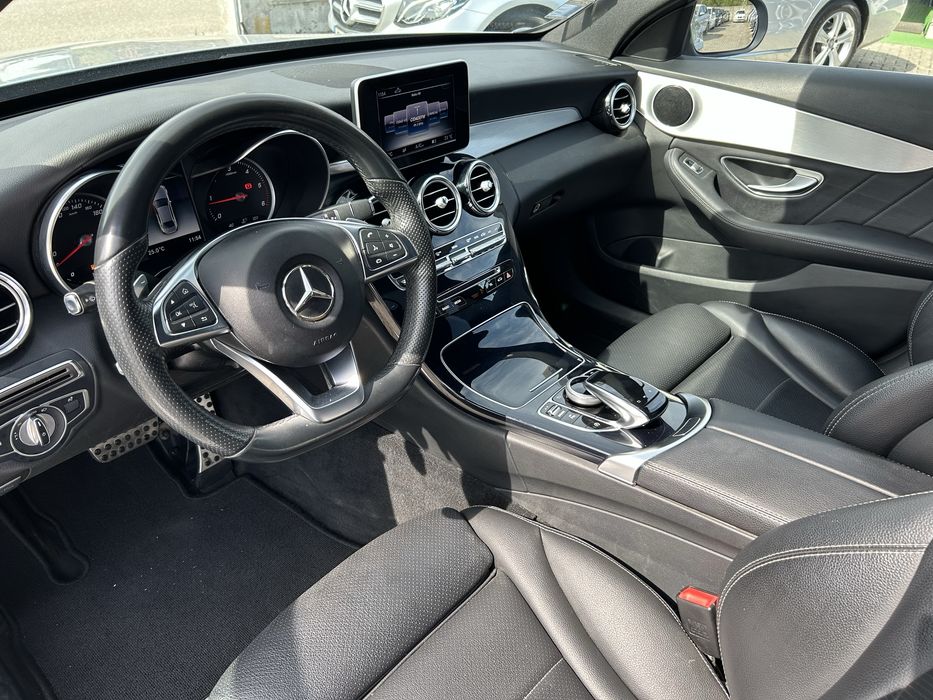 Mercedes-Benz C220d AMG - Nacional - 100 mil kms