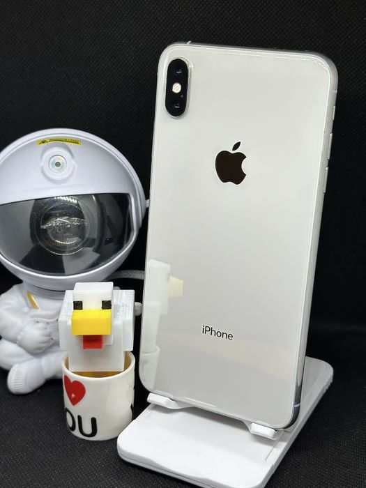 Iphone xs max 64gb та є 256 . Хороший стан нова батарейка!