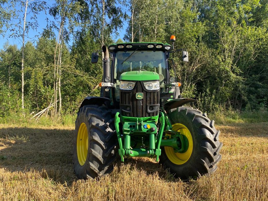 John Deere 6210R
