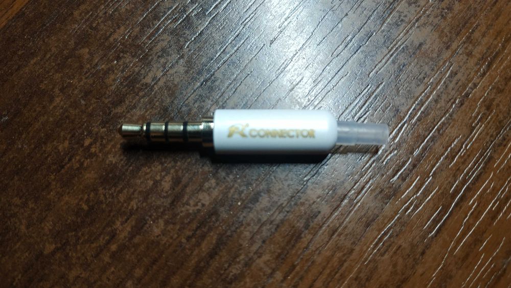 Штекер наушников 3,5 мм 4-х контактный 3 (три) штуки с микрофоном