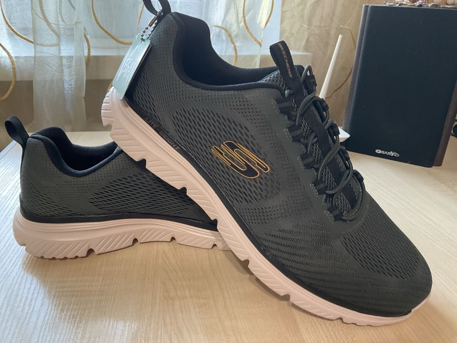 Кросовки чоловічі SKECHERS Нові