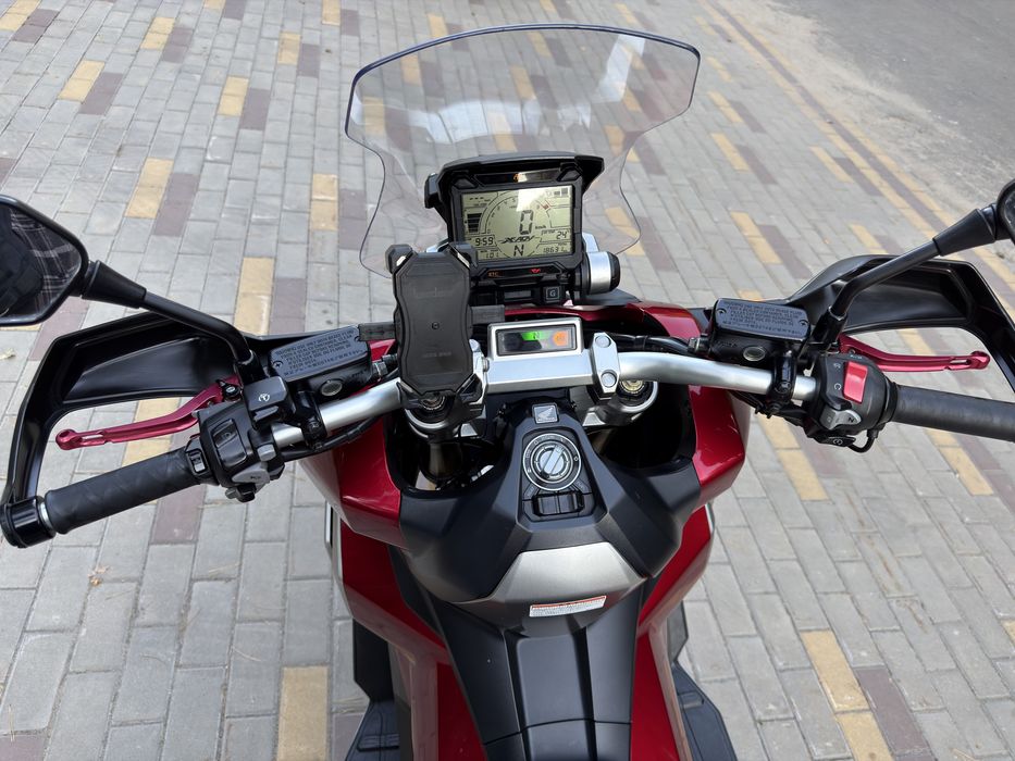 Мотоцикл Honda X-ADV 750