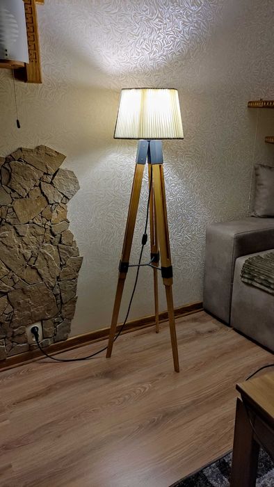 Лампа - торшер 132 см