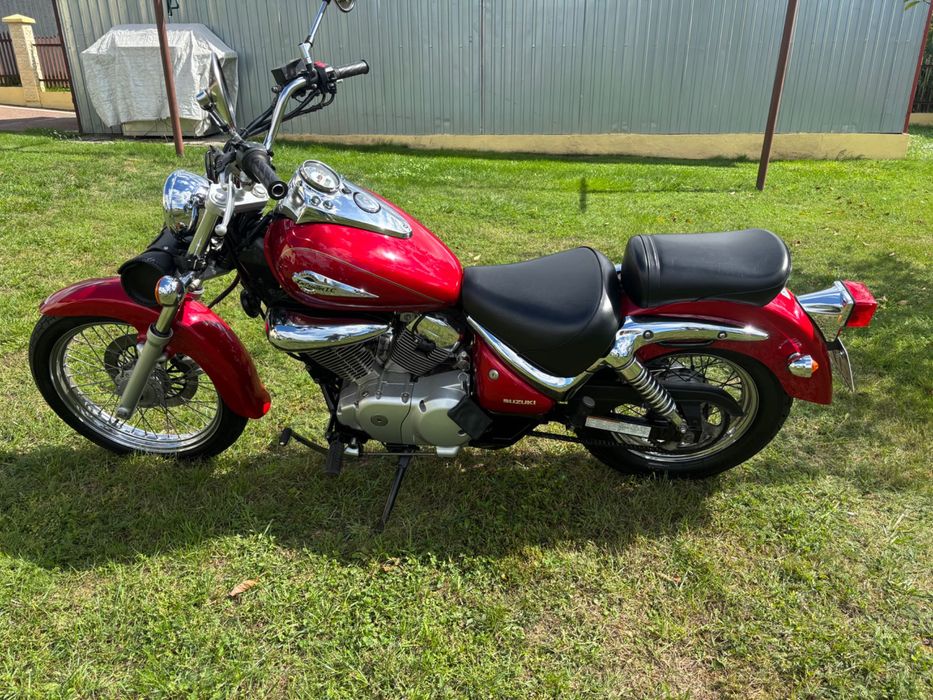 Suzuki Intruder  125