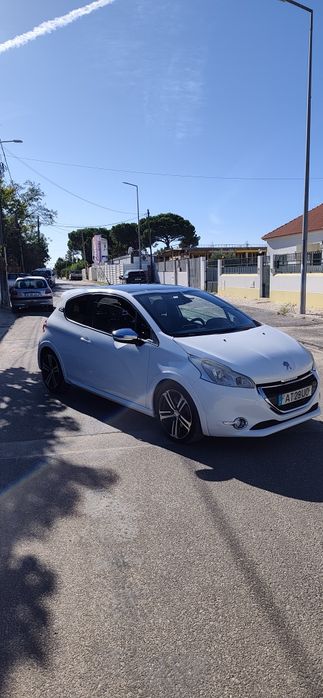Peugeot 208 GTI full extras