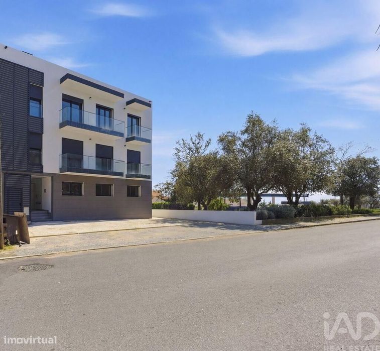 Apartamento T4 em Santa Iria de Azoia, São João da Talha e Bobadela de