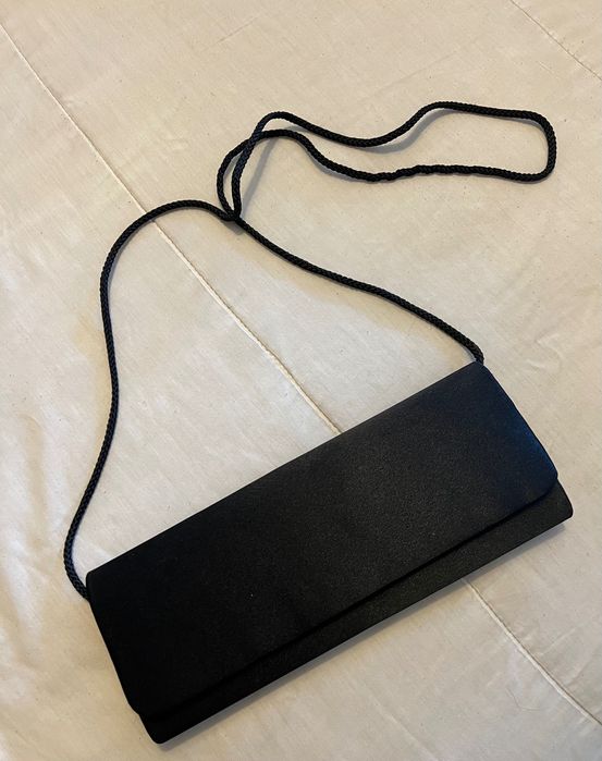 Bolsa de cetim preto - Ingra Pel . Excelente estado .