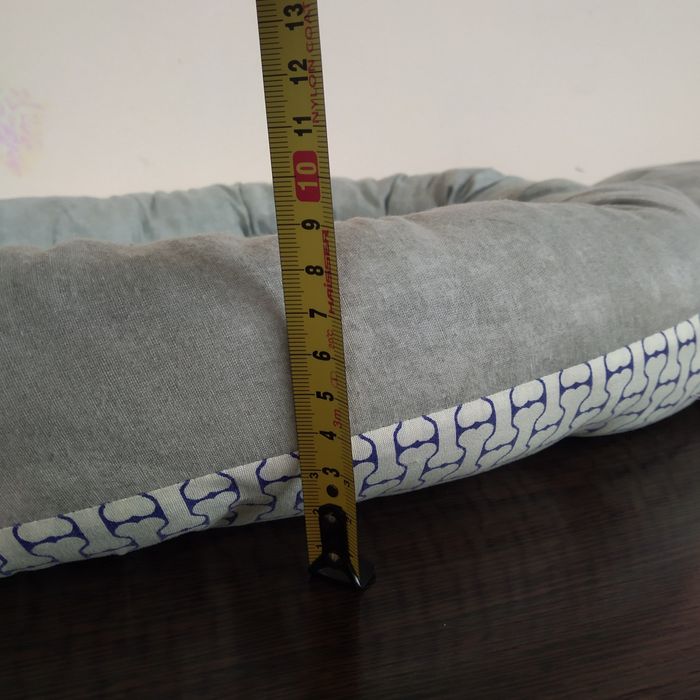 Лежанка для котика,чи маленького собаки.