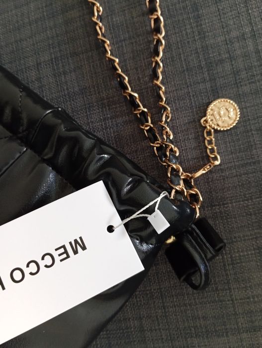 Nova bolsa de couro feminina de marca de designer independente. Por fa