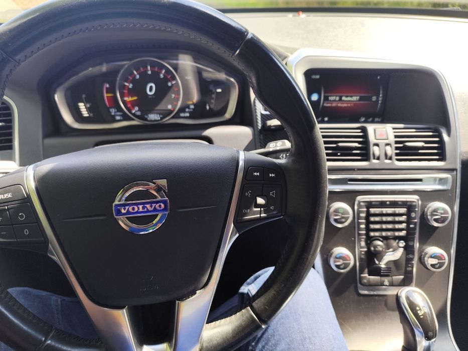 Volvo XC60 2.0 b 243 km 2014 rok 174tkm