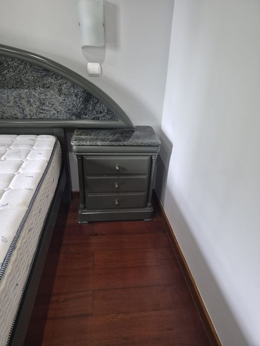 Quarto  de casal em bom estado