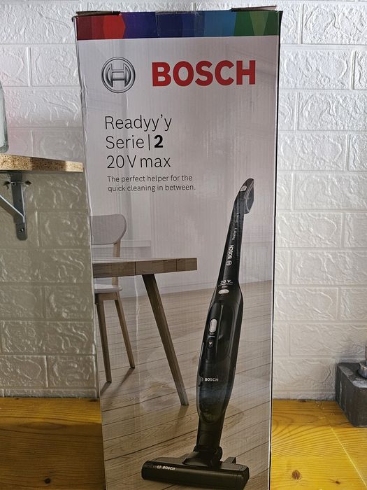 Aspirador Vertical BOSCH BCHF220B