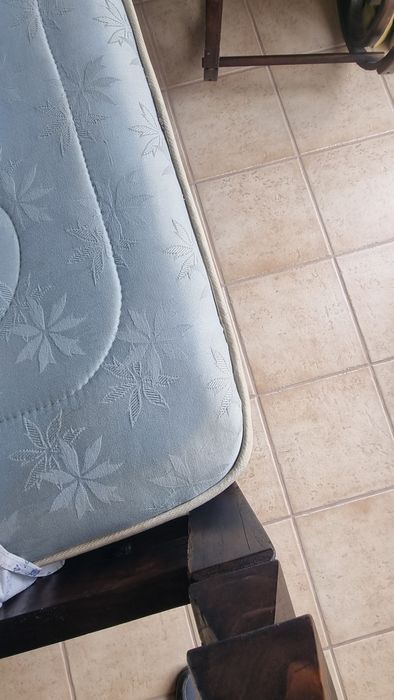 Cama de corpo e meio