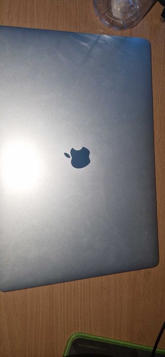 Portátil Macbook pro 16"