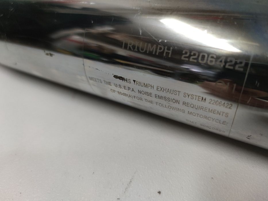 Triumph Bonneville America / Speedmaster Wydech Prawy Tłumik Osłona
